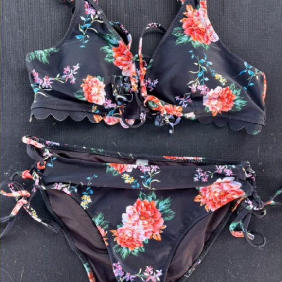 Black Floral Scalloped Bikini Set